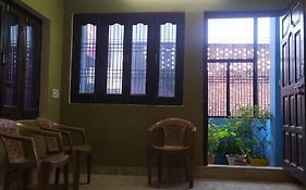 Malti Home Stay 5 Minute Walking Distance Fromayodhya Dhamrailway Station